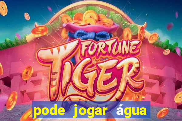 pode jogar água quente no vaso sanitário