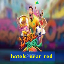 hotels near red hawk casino