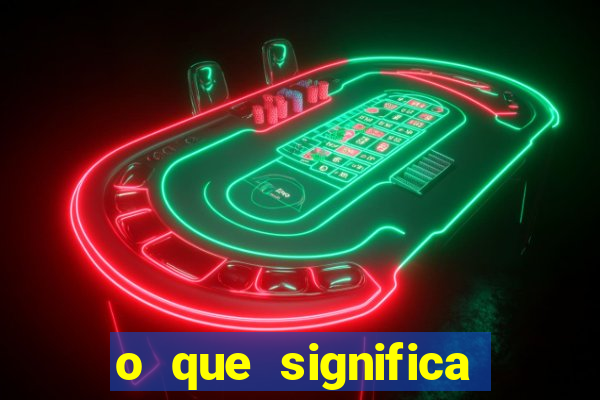 o que significa quando a luz acende sozinha