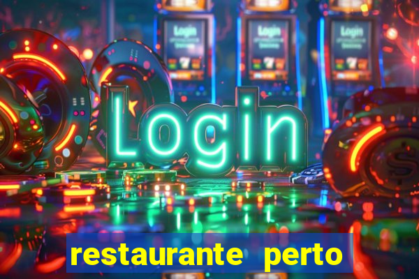 restaurante perto de mim agora